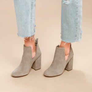 • women’s Steve Madden Naomi ankle boots •
